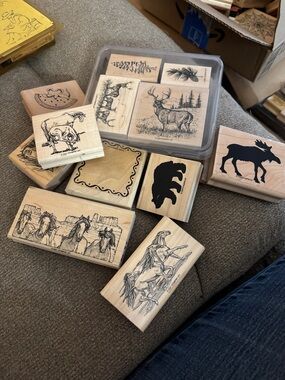 Wooden Mounted Animal and Western Design Stamp Set - Natural Wood